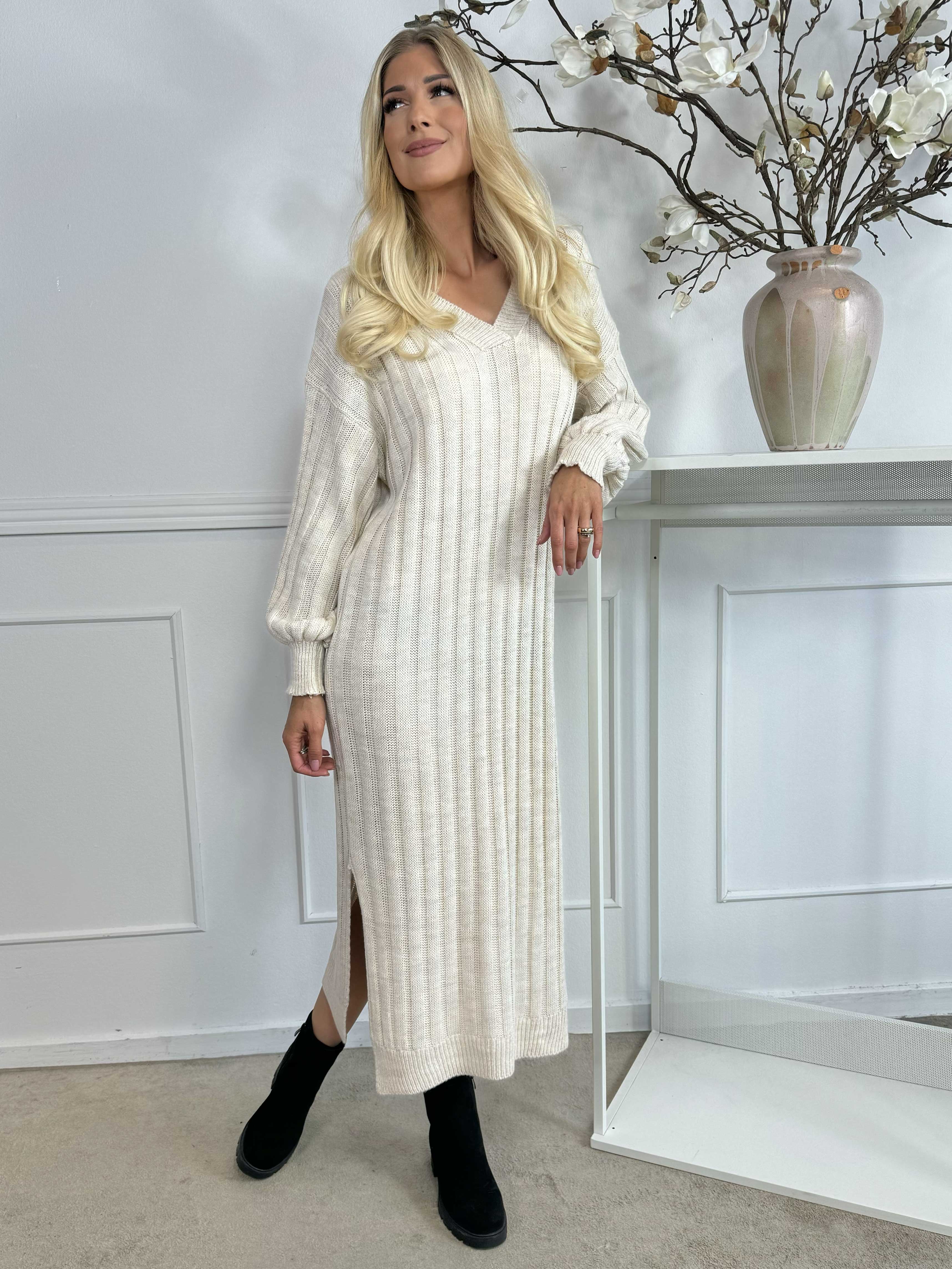 Hanine - Lång stickad klänning med v-ringning